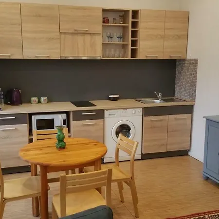 Bright , Clean, Spacious Рига